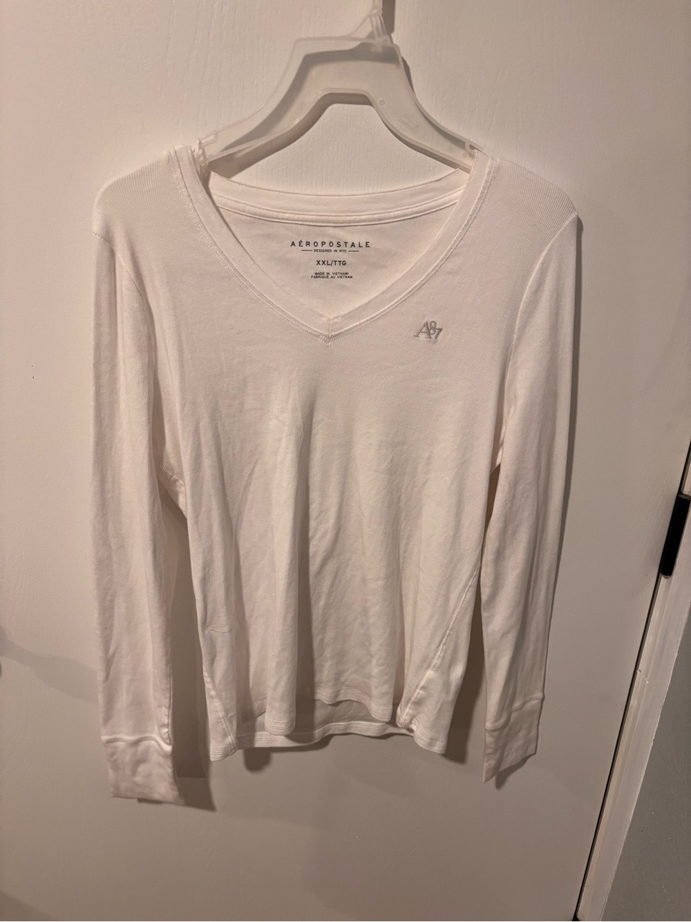 NWT Aeropostale Men's White V-Neck Long Sleeve Shirt